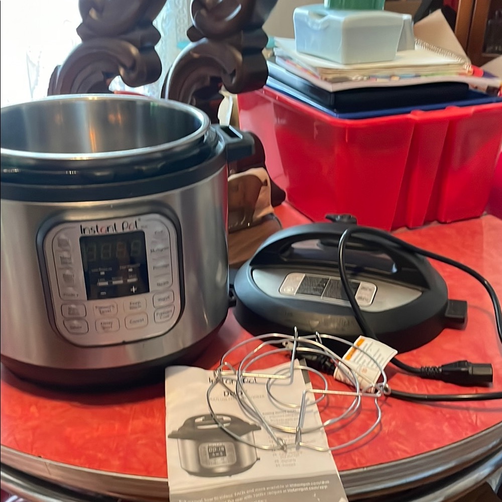 Instant Pot Duo 7-in-1 Electric Pressure Cooker